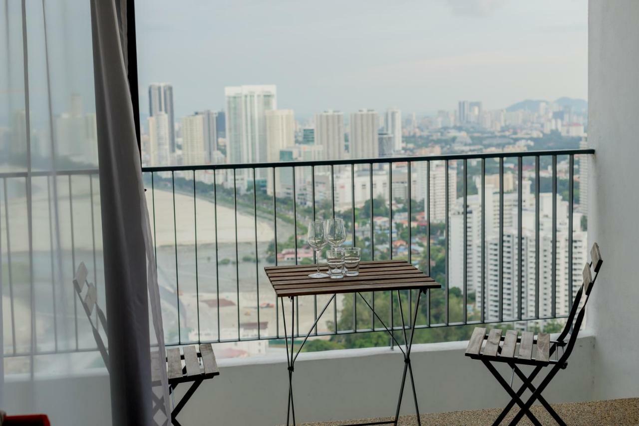 The Landmark Condo, By Sanguine George Town  Kültér fotó