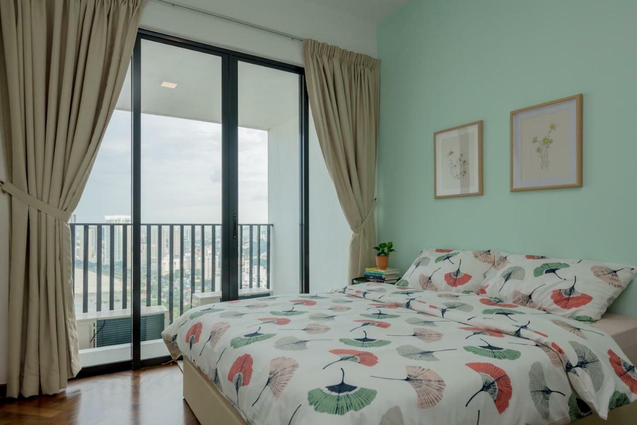 The Landmark Condo, By Sanguine George Town  Kültér fotó